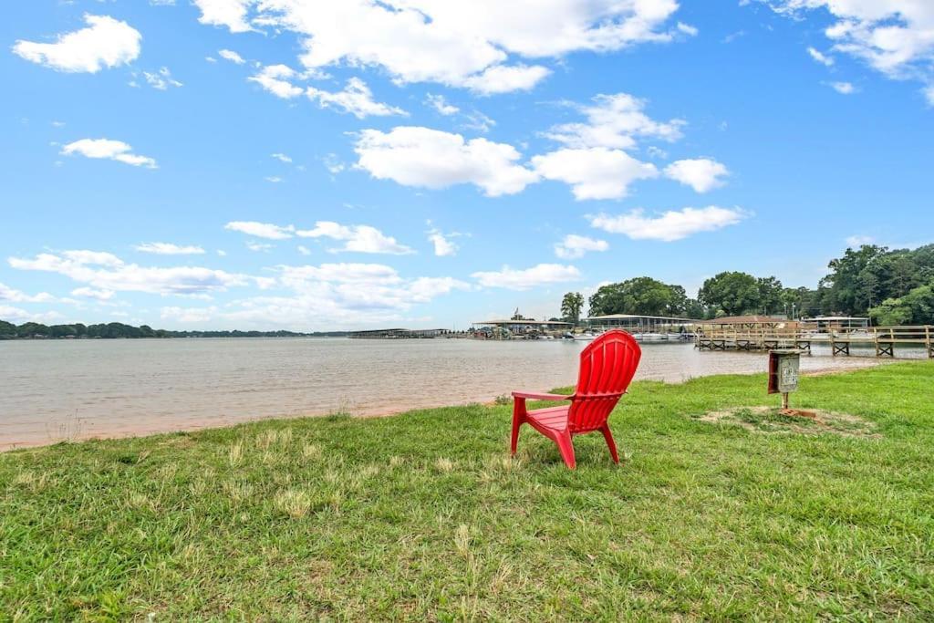 Cozy Lake Home - Jacuzzi King Bed Marina Access Mooresville Exterior foto